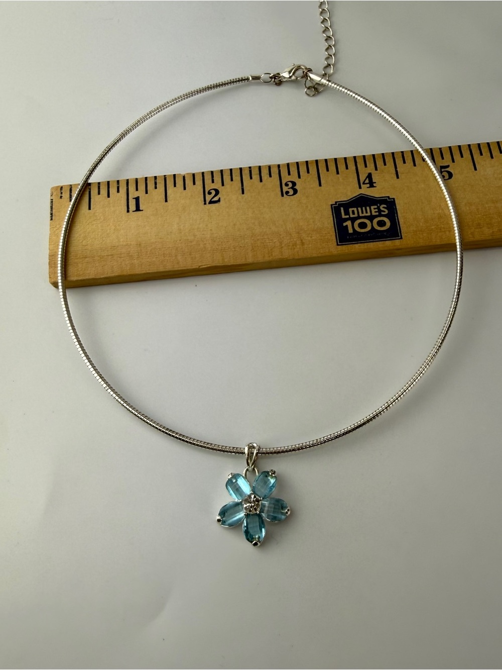 Avon Nina Ricci Light Blue Crystal Flower Silver Tone Coil Necklace - Picture 8 of 8